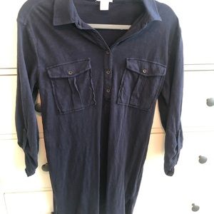 Navy button top